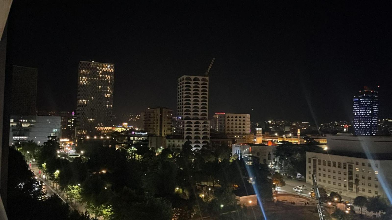 Free Parking Skanderbeg Square - Spacious Central Apartment Tirana Exterior foto